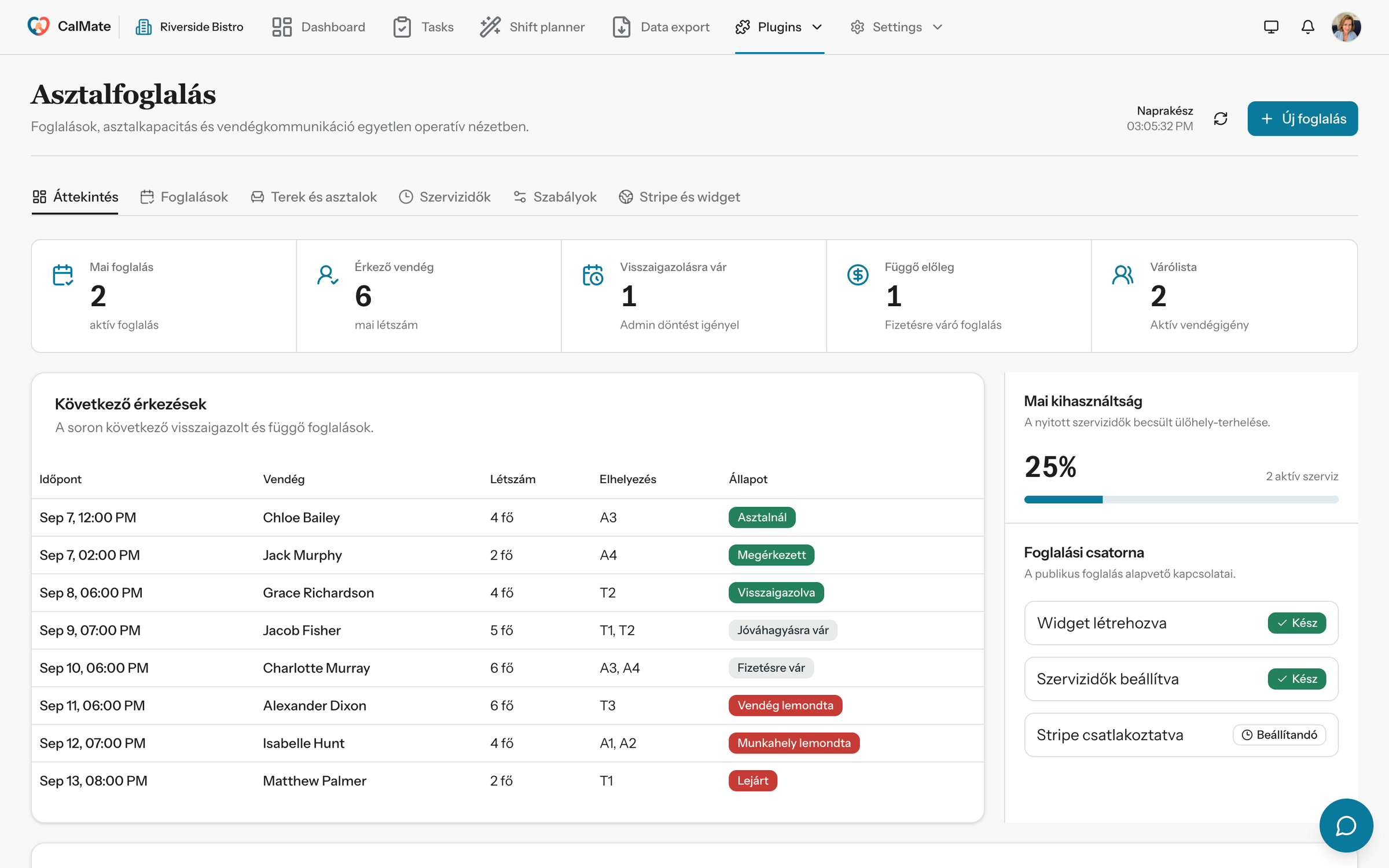 The CalMate table booking interface with daily reservations